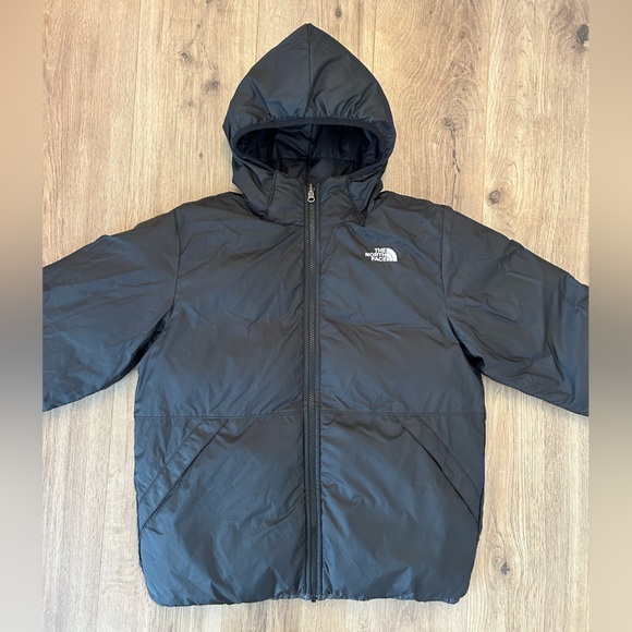 The North Face 550 Down Reversible Jacket - Picture 9 of 12